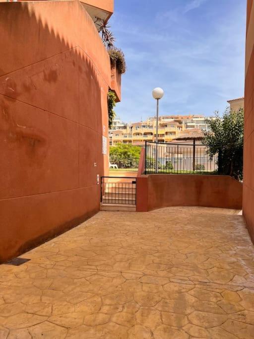 Benalmadena Costa Malaga Apartamento Muy Acogedor Con Vistas Al Mar Terraza Gigante Para Verano E Invierno Parking Eksteriør billede