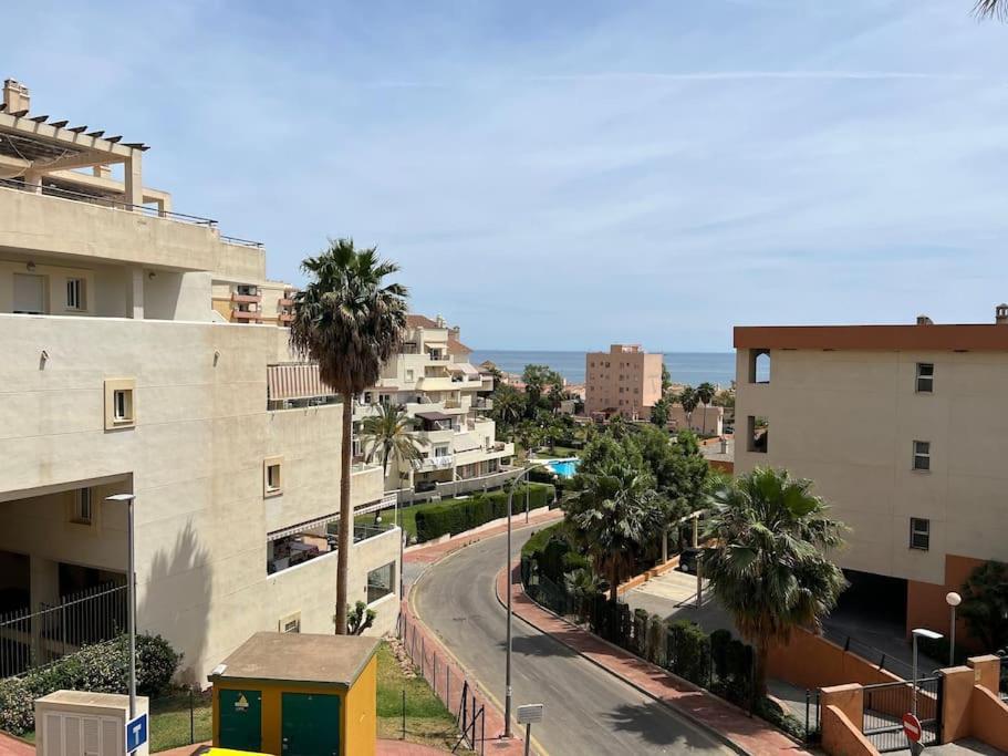 Benalmadena Costa Malaga Apartamento Muy Acogedor Con Vistas Al Mar Terraza Gigante Para Verano E Invierno Parking Eksteriør billede