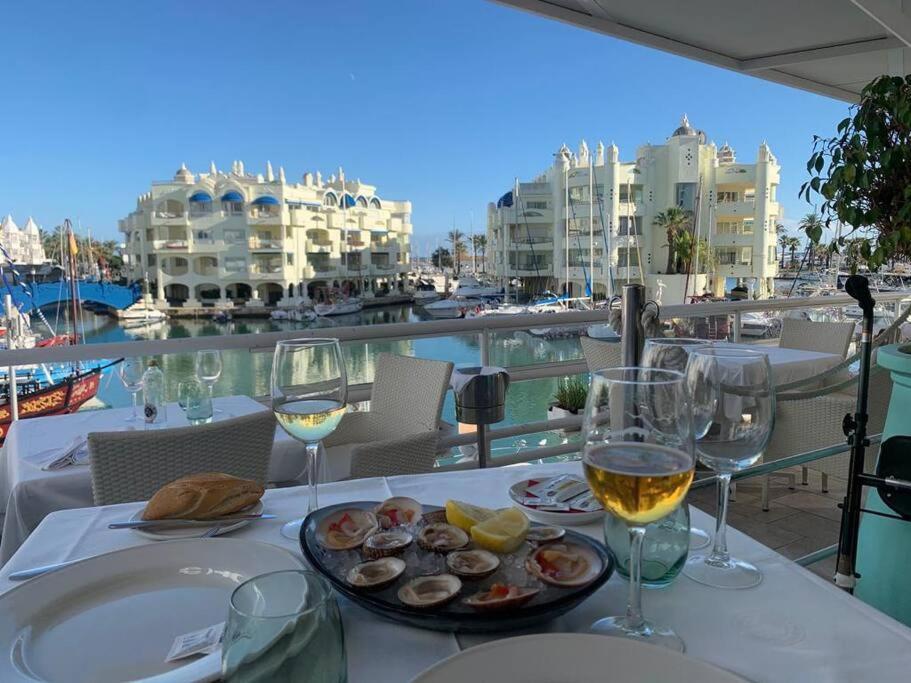 Benalmadena Costa Malaga Apartamento Muy Acogedor Con Vistas Al Mar Terraza Gigante Para Verano E Invierno Parking Eksteriør billede