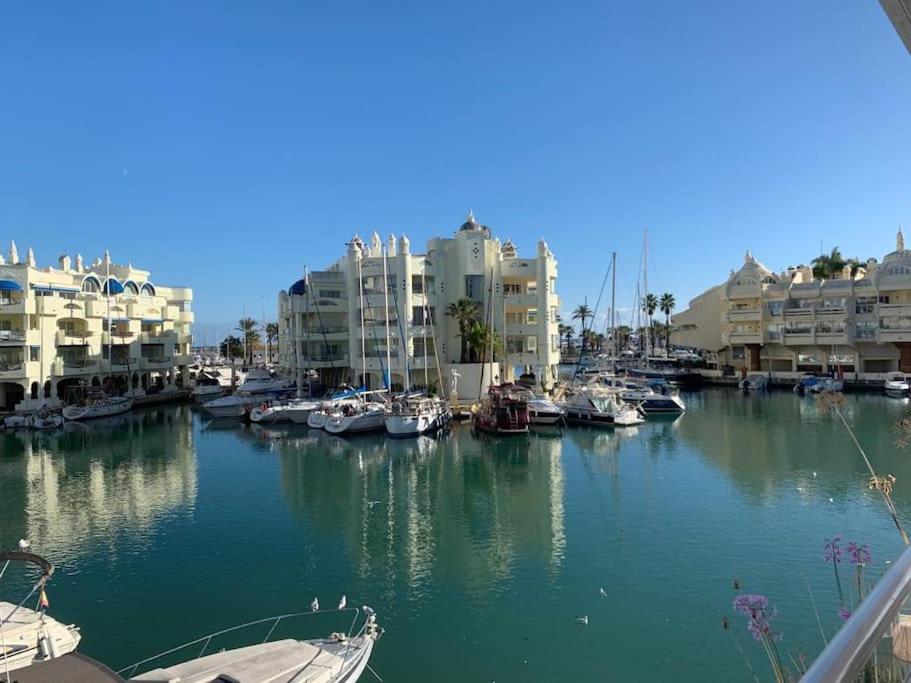 Benalmadena Costa Malaga Apartamento Muy Acogedor Con Vistas Al Mar Terraza Gigante Para Verano E Invierno Parking Eksteriør billede